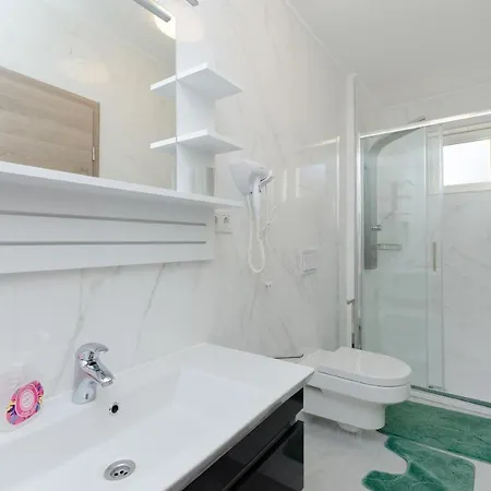 Apartamento Darko Palit